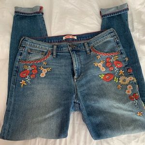 Johnny was embroidered jeans